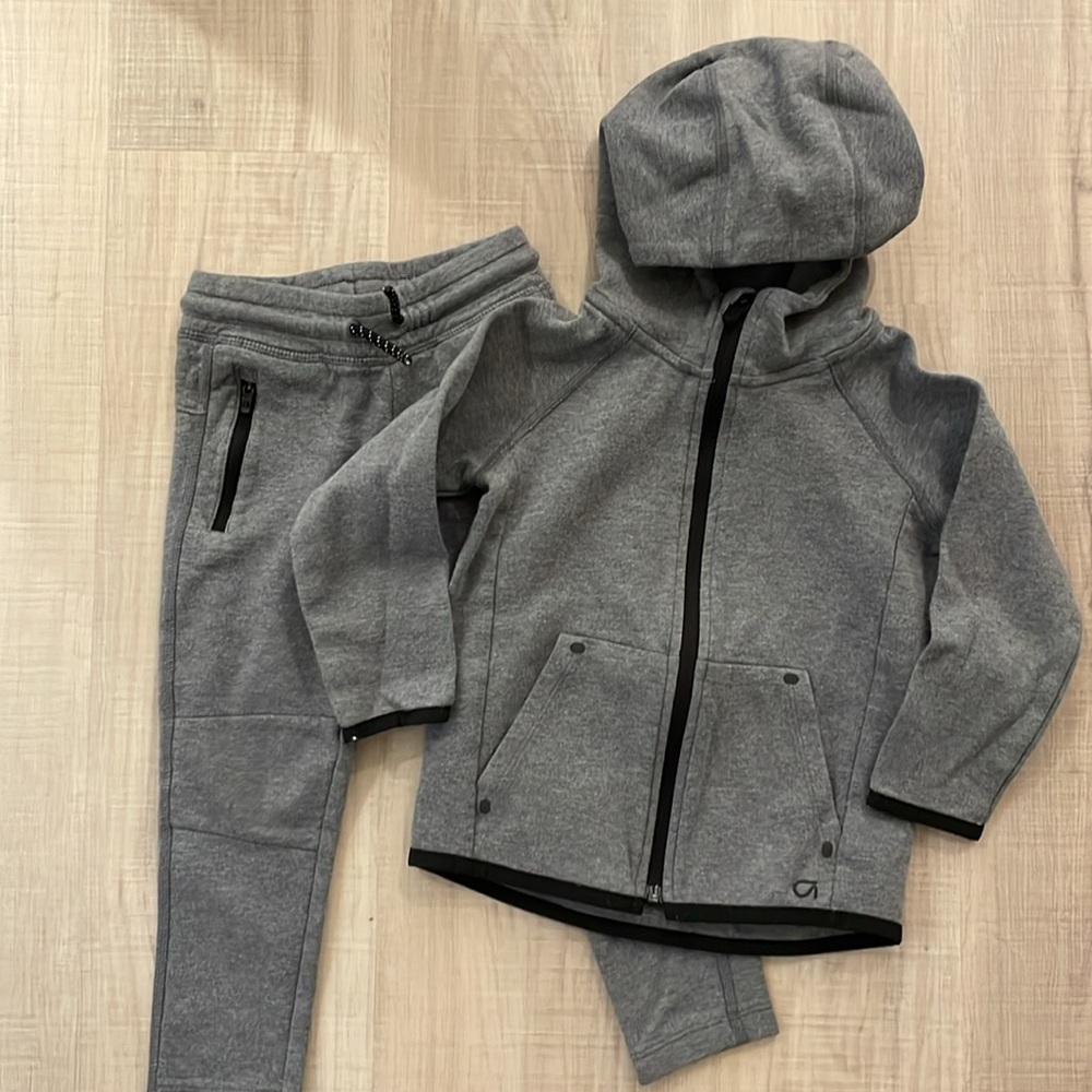 3Y GAP Fit tracksuit in gray